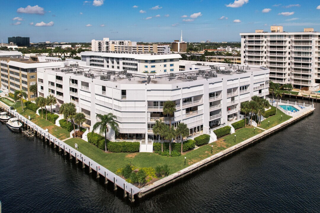 Intracoastal 31 Condominiums in Fort Lauderdale, FL - Building Photo