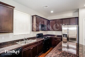 121 Country River Ave in Henderson, NV - Building Photo - Building Photo