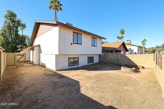 10024 W Sells Dr in Phoenix, AZ - Building Photo - Building Photo