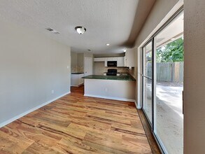 2419 Sherwood Hollow Ln in Houston, TX - Building Photo - Building Photo