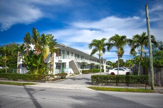 1406 Barton Rd in Lake Worth, FL - Building Photo - Primary Photo