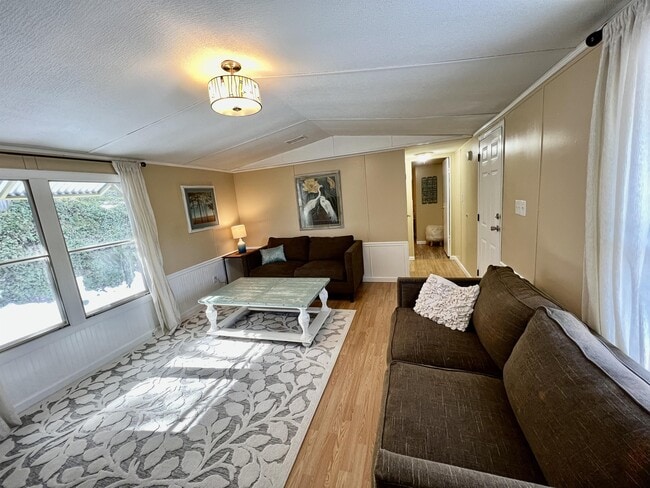 50 Mandalay Dr in Hendersonville, NC - Building Photo - Building Photo