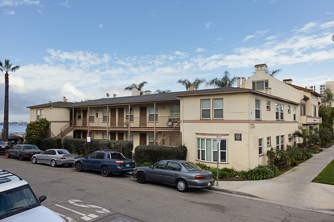 Edgewater Beach Motel in Long Beach, CA - Building Photo