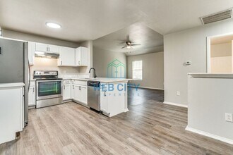 2510 Lyola St in Dallas, TX - Building Photo - Building Photo
