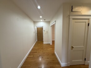 240 Kelton St in Boston, MA - Building Photo - Building Photo