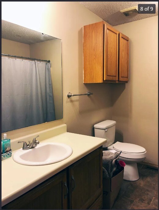 215 E New Melville Rd in Willard, MO - Foto de edificio - Building Photo