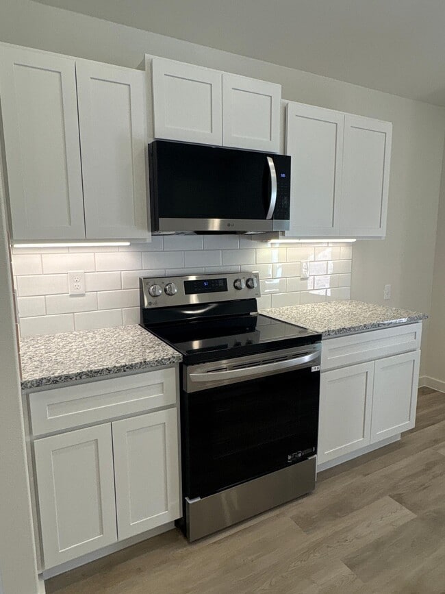 2415 Aberdeen Ave in Wolfforth, TX - Building Photo - Building Photo