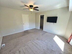 8967 Eagle Pl Loop in Anchorage, AK - Building Photo - Building Photo