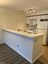 404 Camberley Way, Unit K in Chesapeake, VA - Building Photo - Building Photo