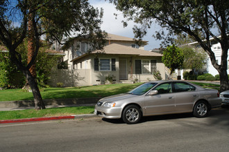 1209 E Lexington Dr in Glendale, CA - Building Photo - Building Photo