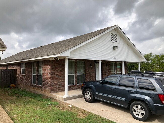 2401 S 2nd St in Waco, TX - Building Photo - Building Photo