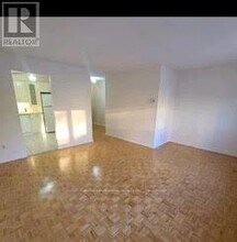 5128A Dundas St W in Toronto, ON - Building Photo - Building Photo