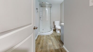 5618 Elmwood Ave in Philadelphia, PA - Building Photo - Building Photo