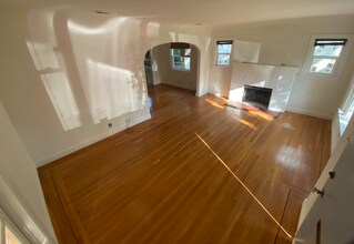 4533 D St in Sacramento, CA - Building Photo - Building Photo