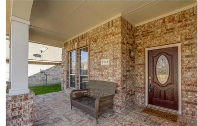 3163 Guadaloupe in Grand Prairie, TX - Building Photo - Building Photo