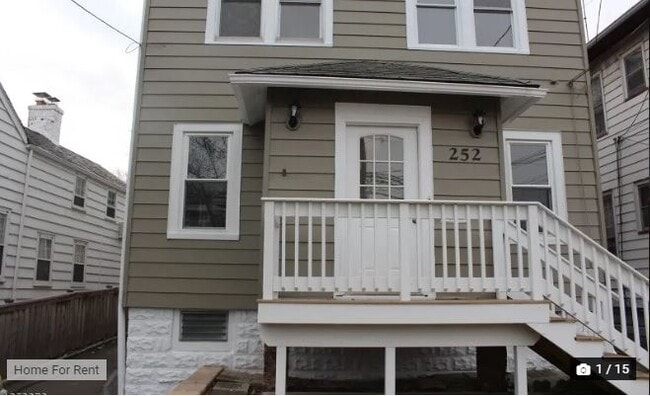 252 Franklin St, Unit 2