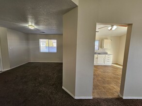 432 Adirondack Pl SE in Albuquerque, NM - Building Photo - Building Photo