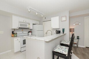 141 SW Palm Dr in Port St. Lucie, FL - Building Photo