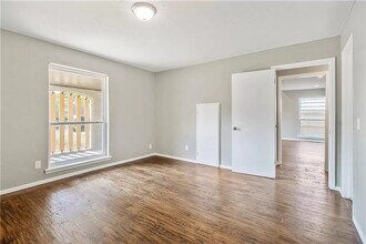 11012 Springhollow Rd in Oklahoma City, OK - Building Photo - Building Photo