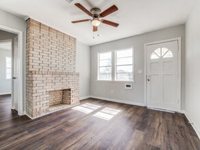 8615 Josie St in Houston, TX - Building Photo - Building Photo