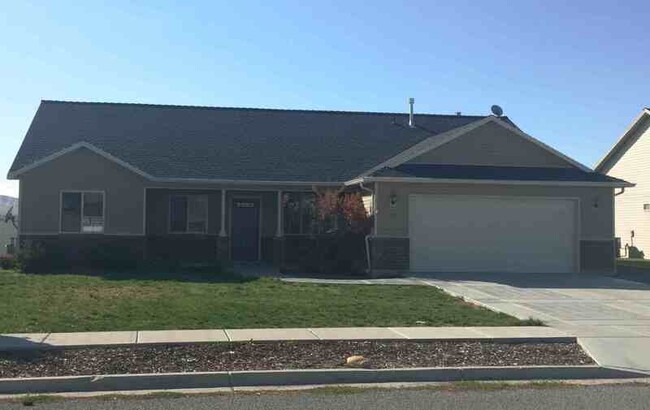 property at 517 N 2650 W