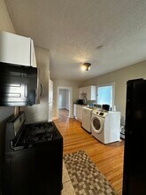 11-2 Highland St, Unit 2 in Framingham, MA - Foto de edificio - Building Photo