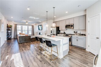 1634 Halbrook Pl SW in Marietta, GA - Building Photo - Building Photo