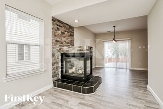 1014 Glengarry Dr in Wentzville, MO - Building Photo - Building Photo