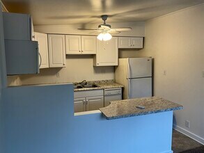 7421 Richmond Rd in Williamsburg, VA - Building Photo - Building Photo