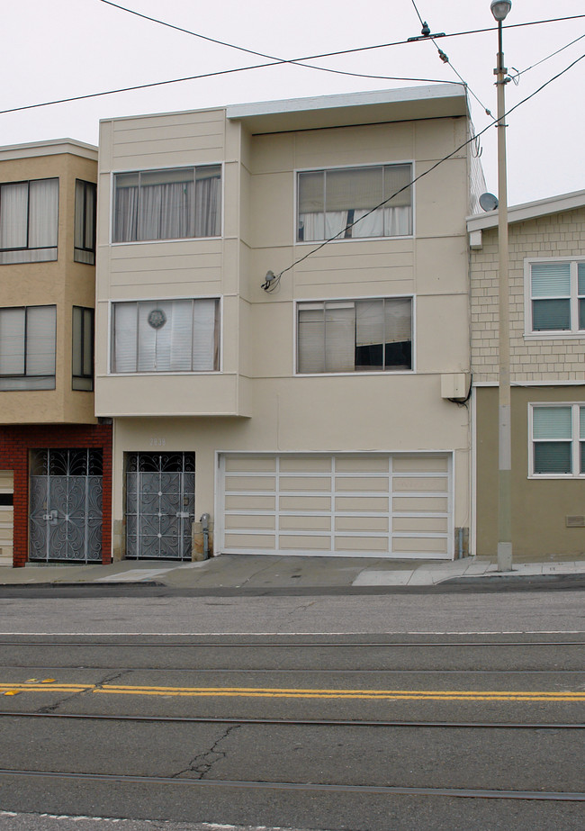 2838 Taraval St in San Francisco, CA - Building Photo - Building Photo