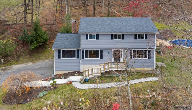 property at 8 Glenview Dr