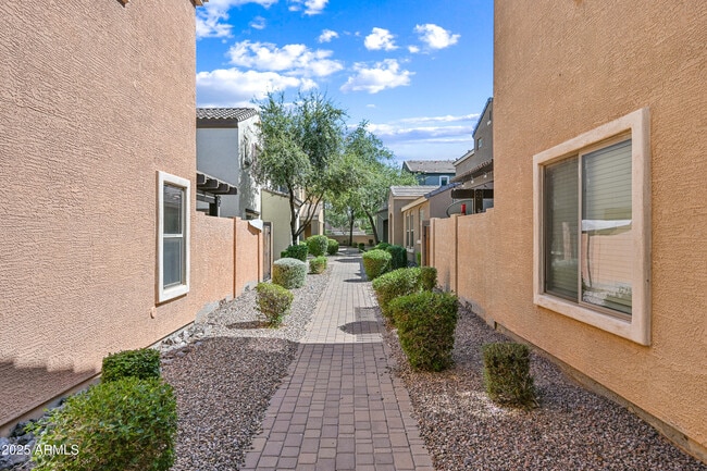 property at 3299 E Loma Vista St