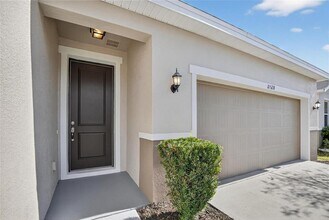 11528 Southern Creek Dr in Gibsonton, FL - Building Photo - Building Photo