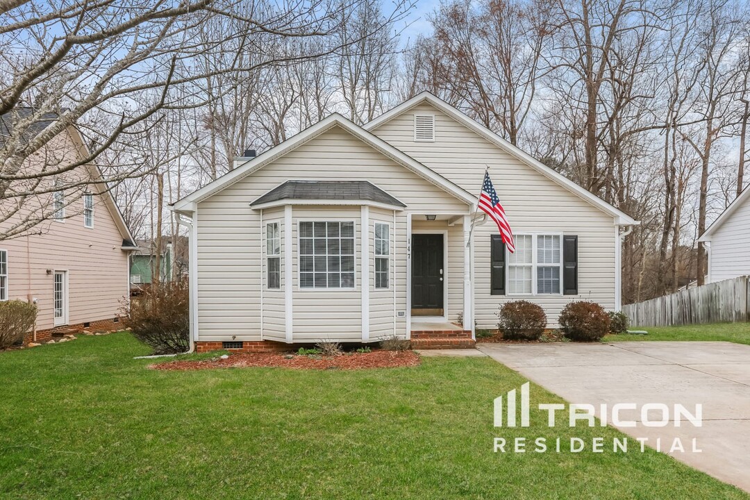 147 Melksham Rd in Wake Forest, NC - Foto de edificio