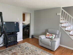 24 Carol Dr in Plainville, CT - Building Photo - Building Photo