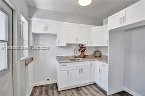 1624 NE 109th St in Miami, FL - Building Photo - Building Photo