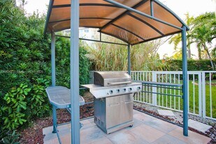 809 S 17th Ave in Hollywood, FL - Building Photo