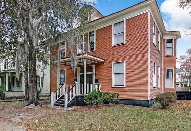 property at 836 E Henry St