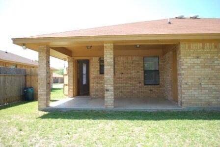 910 Crymes Ln-Unit -A in Harker Heights, TX - Foto de edificio - Building Photo