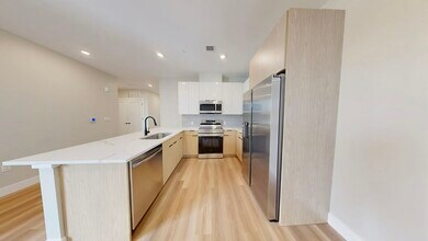 198 Green St, Unit 205 in Boston, MA - Building Photo - Building Photo