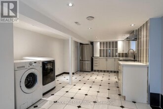 35 Florence Crescent in Toronto, ON - Building Photo - Building Photo