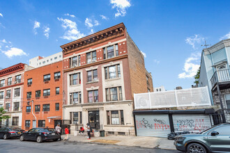 2248 Bassford Ave in Bronx, NY - Foto de edificio - Building Photo