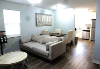 2840 Capri Dr in Cumming, GA - Building Photo - Building Photo