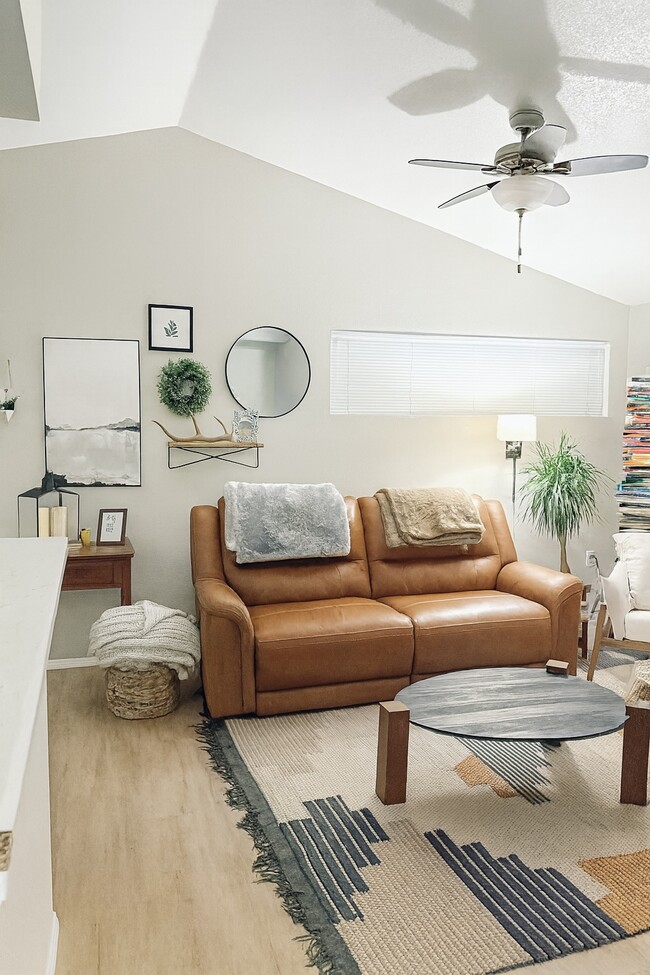 property at 3002 W Elizabeth St