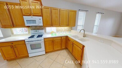 6055 Wingspan Way in Bradenton, FL - Building Photo - Building Photo