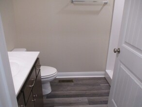 1504 Commerce Dr in Scottsville, KY - Building Photo - Building Photo