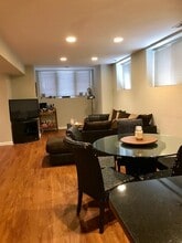 3216 N Racine Ave, Unit G in Chicago, IL - Building Photo - Building Photo