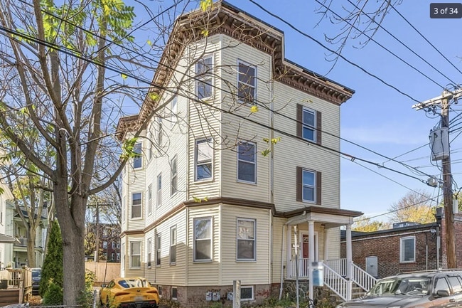240 Allston St in Cambridge, MA - Foto de edificio - Building Photo