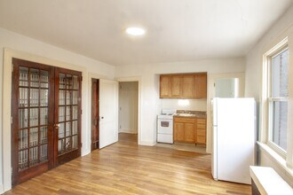 301 S Trenton Ave, Unit 1 in Pittsburgh, PA - Building Photo - Building Photo