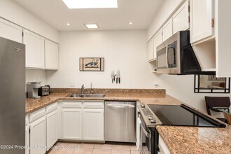 205 E Durant Ave, Unit 3-F in Aspen, CO - Building Photo - Building Photo